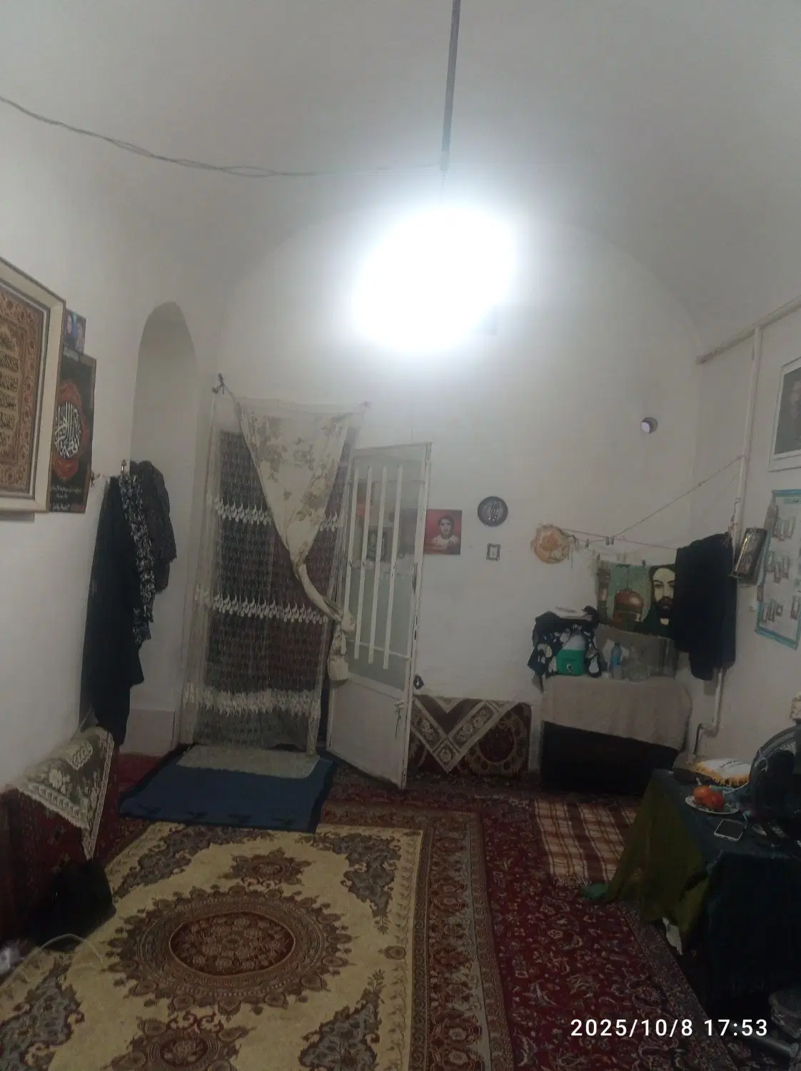 منزل قدیمی هم کف