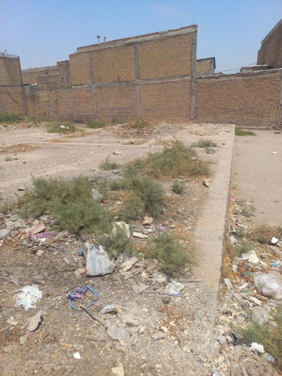 زمین مسکونی ۱۸۰ متر در پیام نور