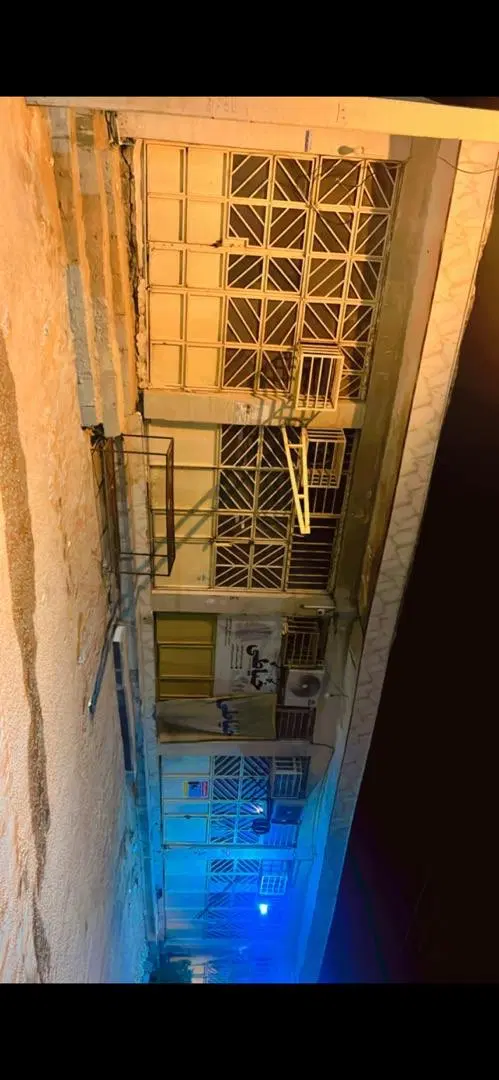 مغازه تجاری دوبر دو دهنه سند تک برگ سبز