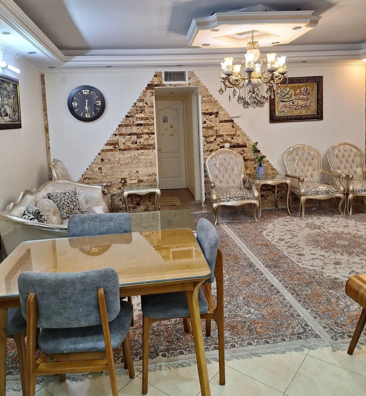 ۶۲ متر_ دو خوابه _ تک واحد _ پارکینگ غیرمزاحم