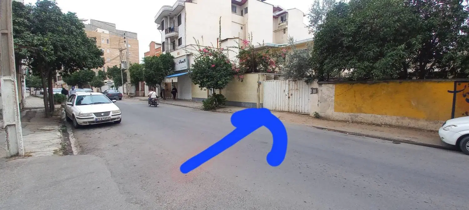 زمینه ویلایی خوش نقشه در مرکز شهر به دور از هیاهو
