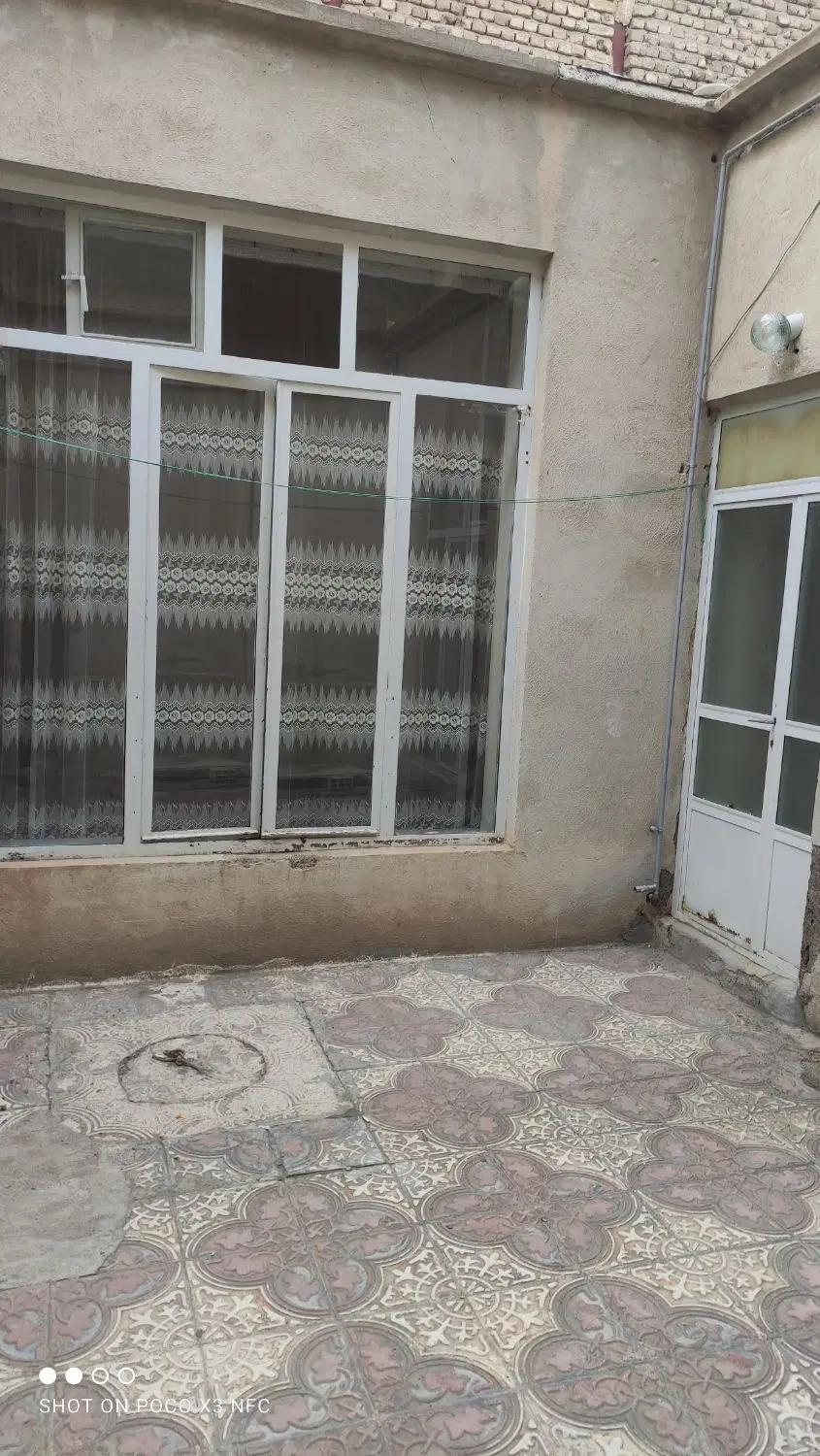 فروش حیاط  90 متری