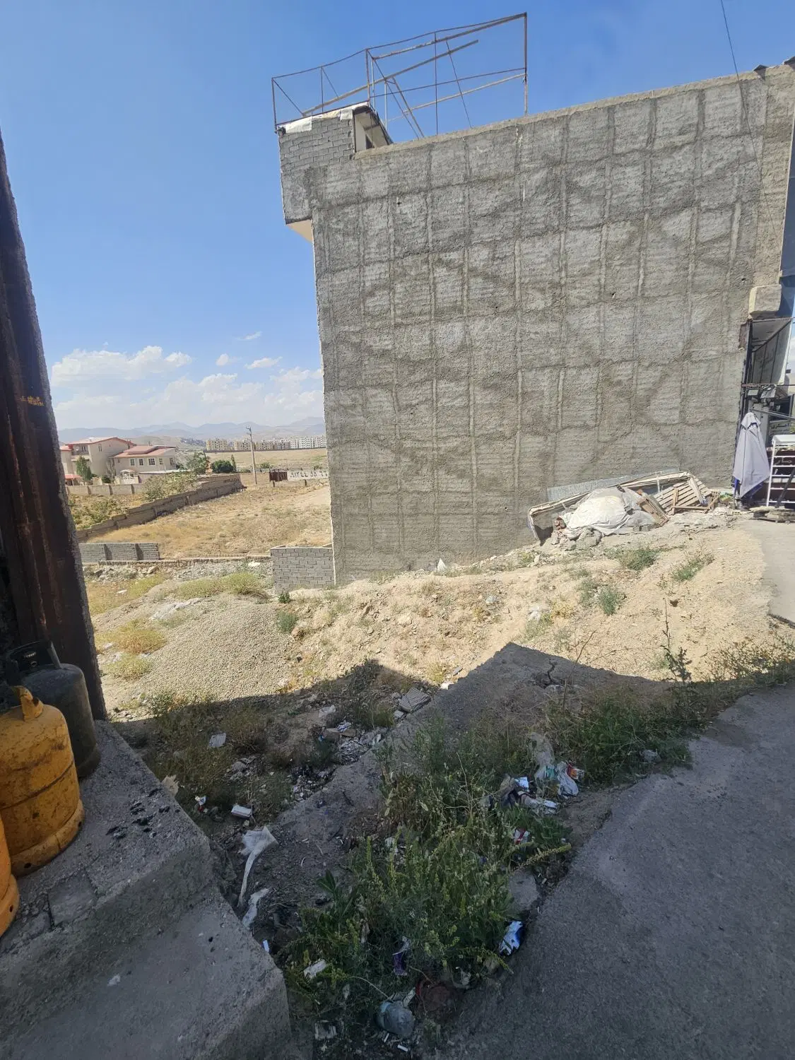 زمین تجاری مهراباد بر نوده