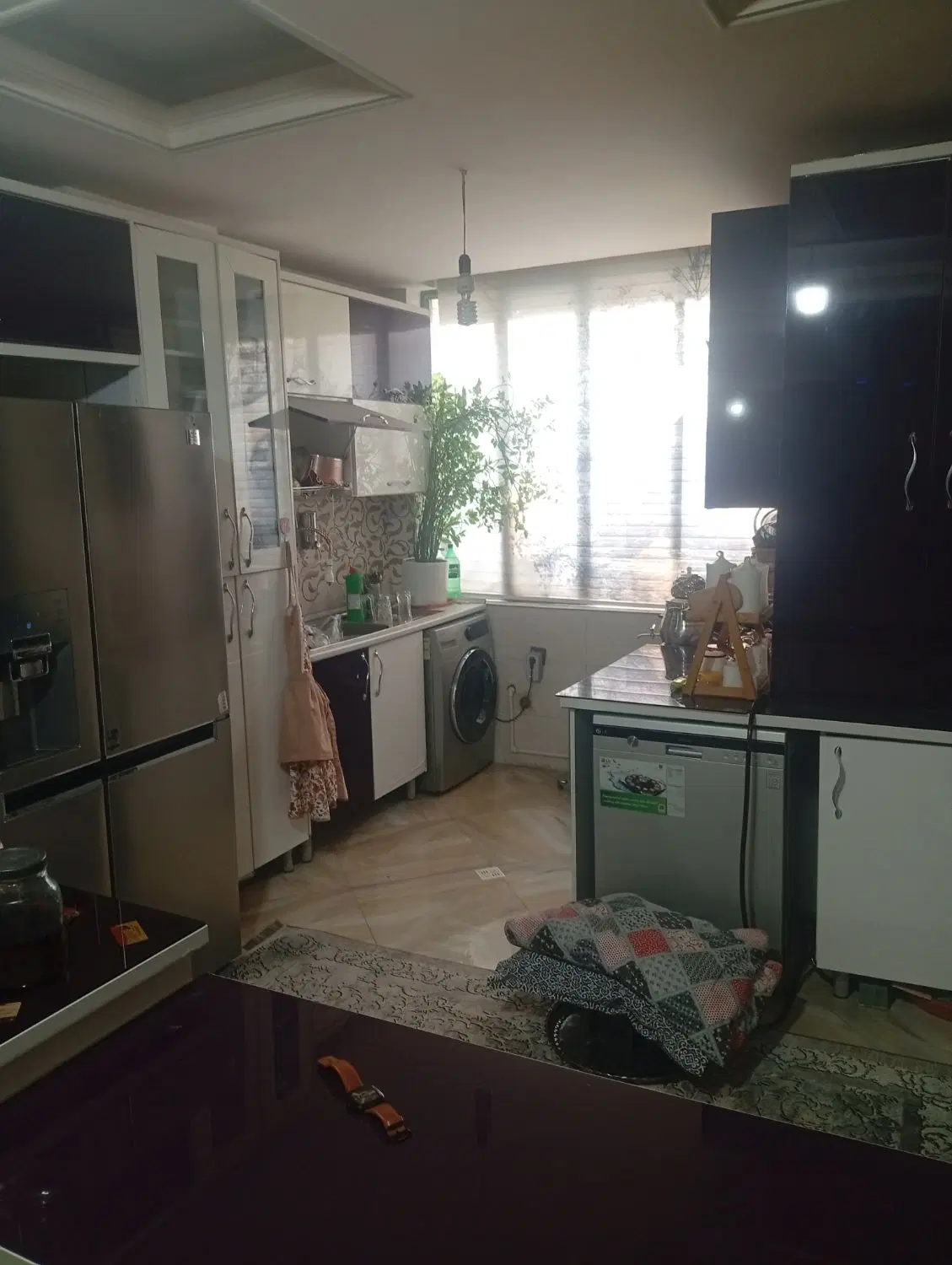 فروش آپارتمان ۱۵۵متری حصارک بالا(فول امکانات)