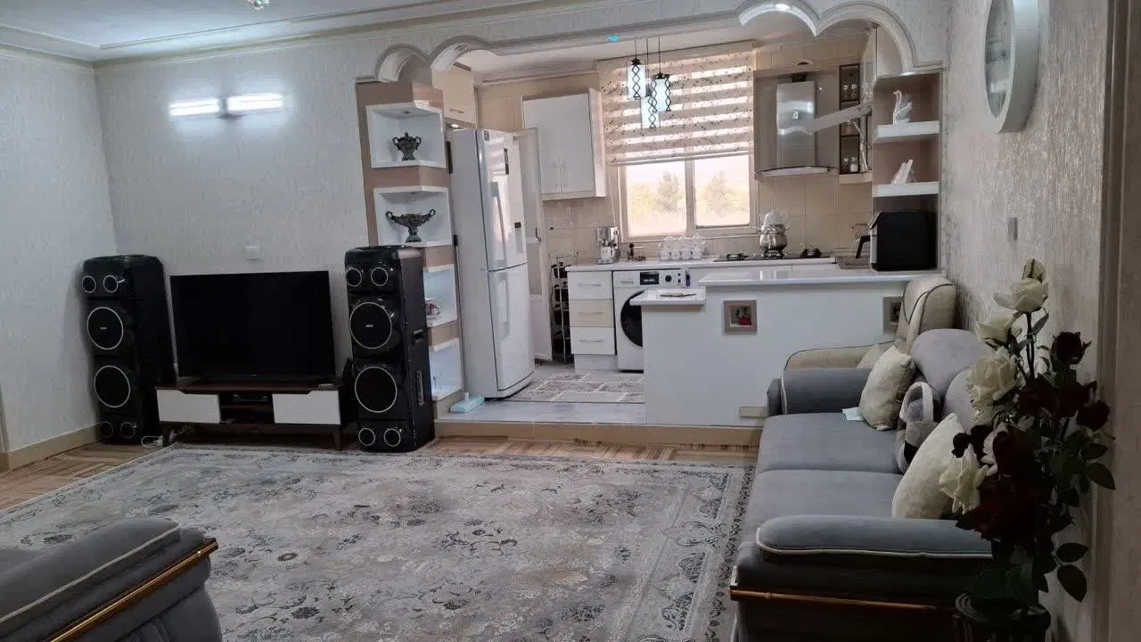 ۸۰ متره دو خواب حکیم الهی (بازسازی)
