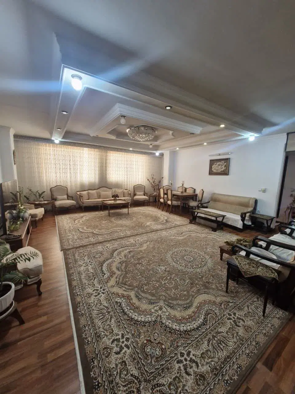 122 متر ساختمان یاقوت سمنان