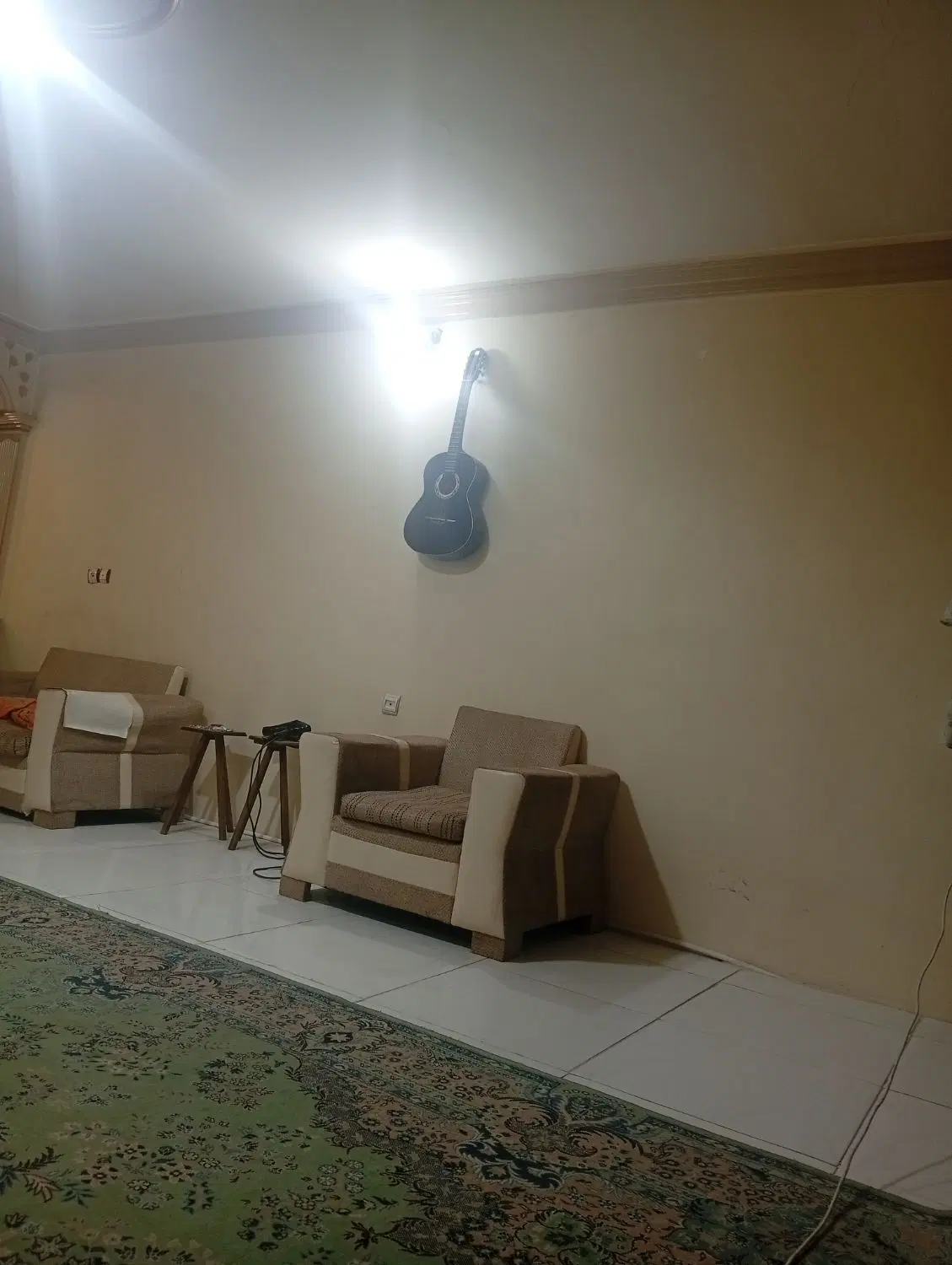 خونه با پیش کم
