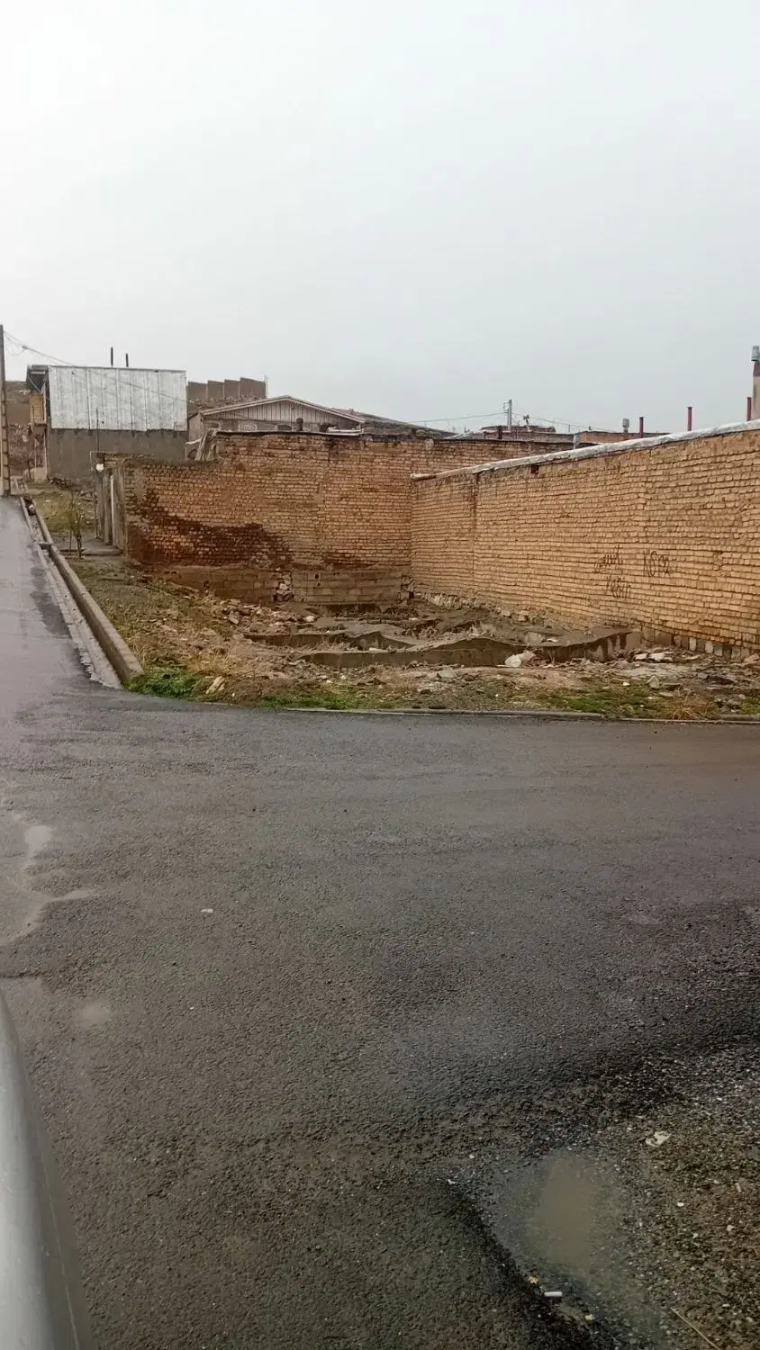 زمین منبع آب