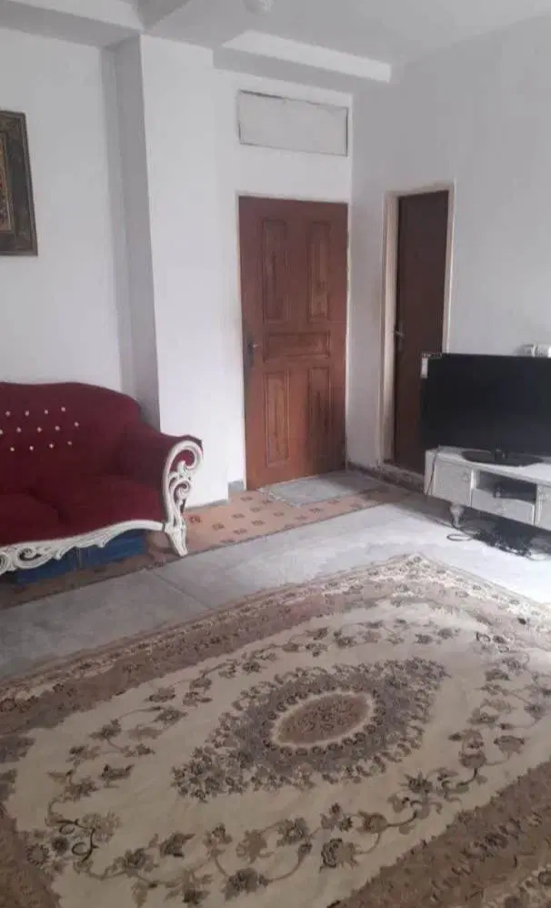 واحد 60 متری 50 متر حیاط خلوت