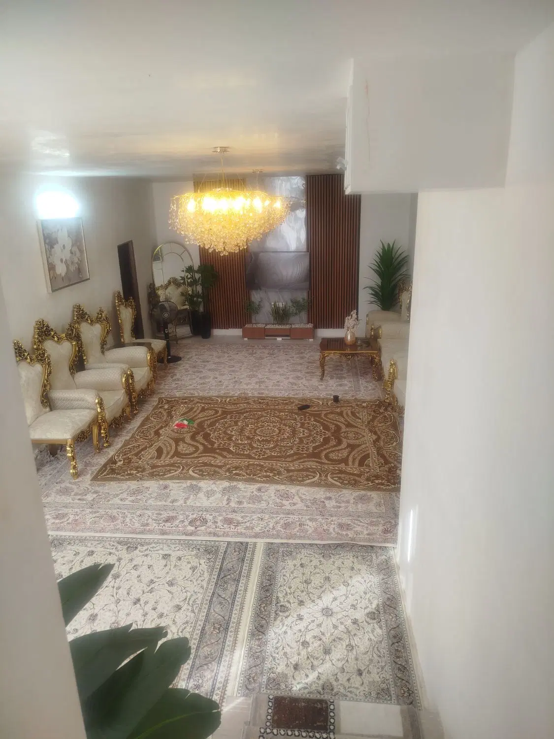 کل زمین 102متردر سه طبقه و کوچه 3متری سند ششدانگ