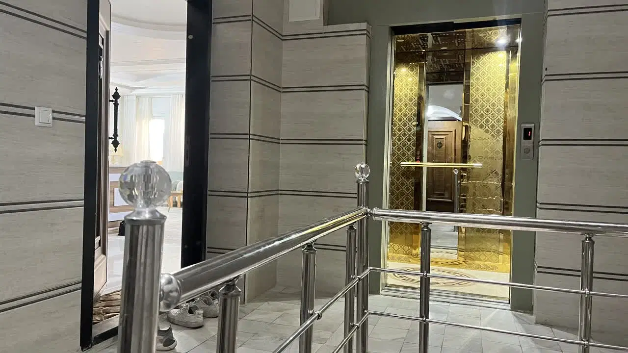 واحد۸۵متری دوخواب باآسانسور