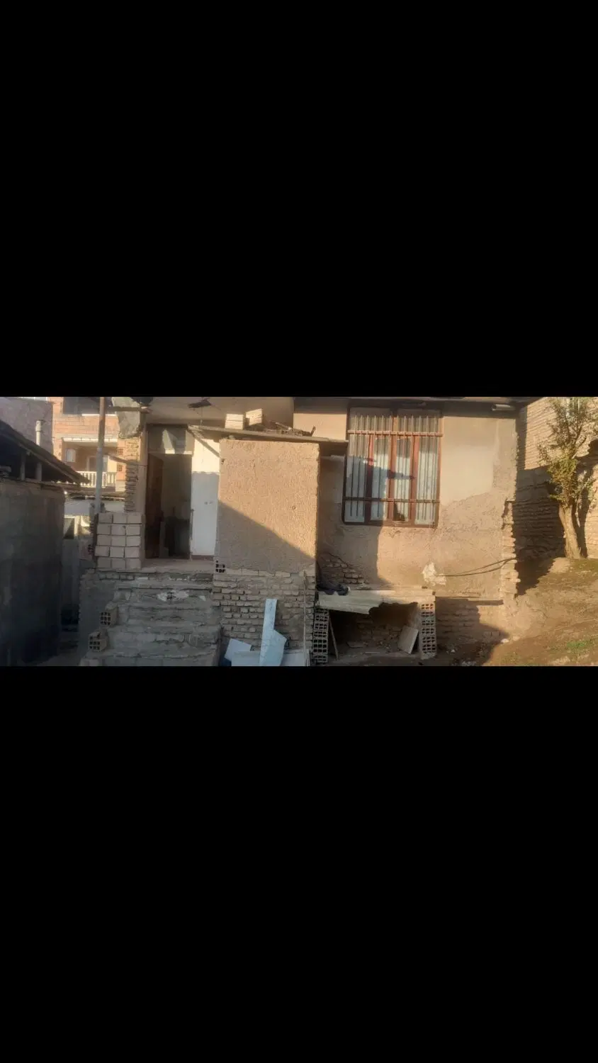 ۱۰۰ متر زمین در بافت روستای توشن