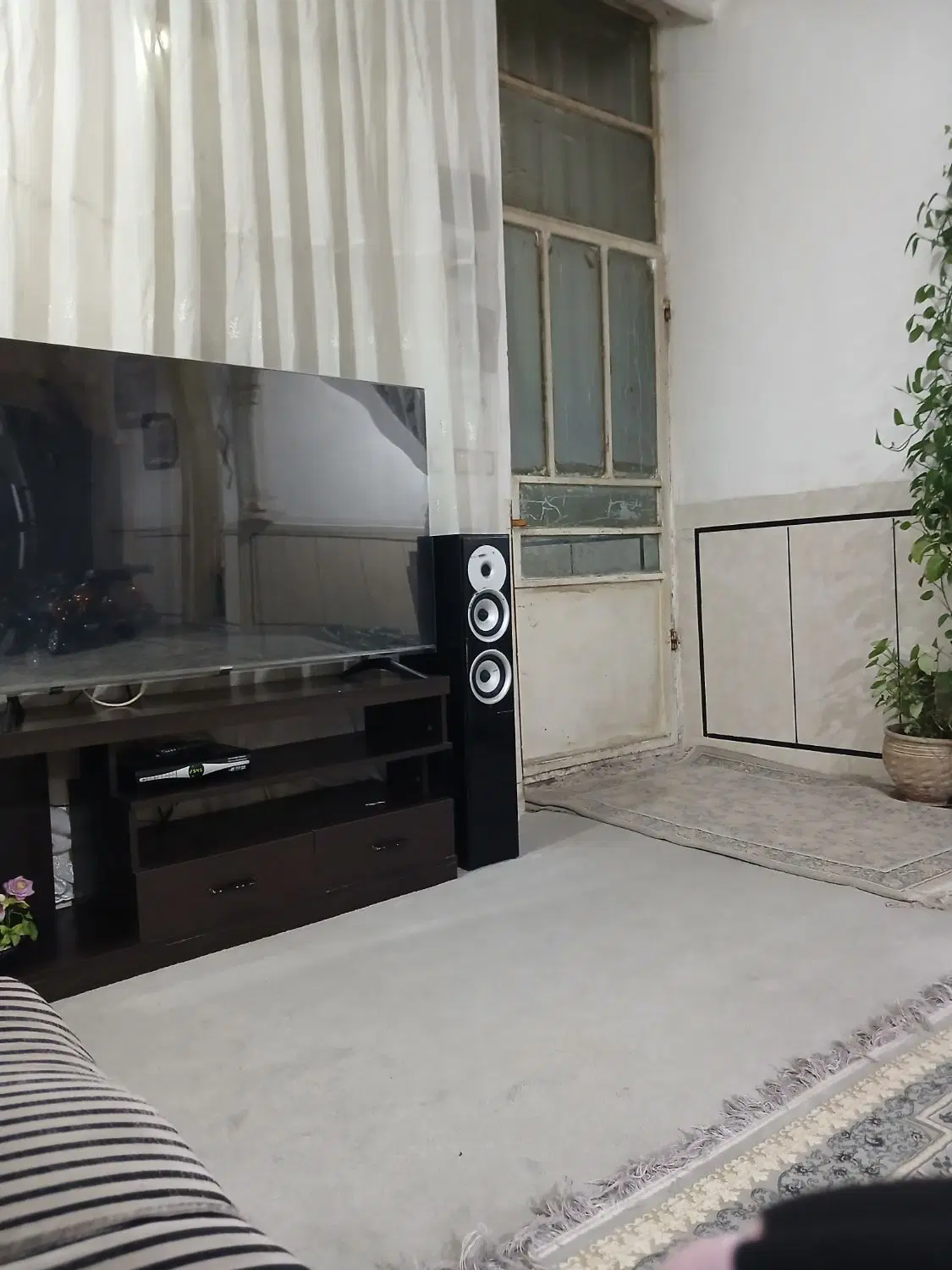طبقه بالا منطقه چهار