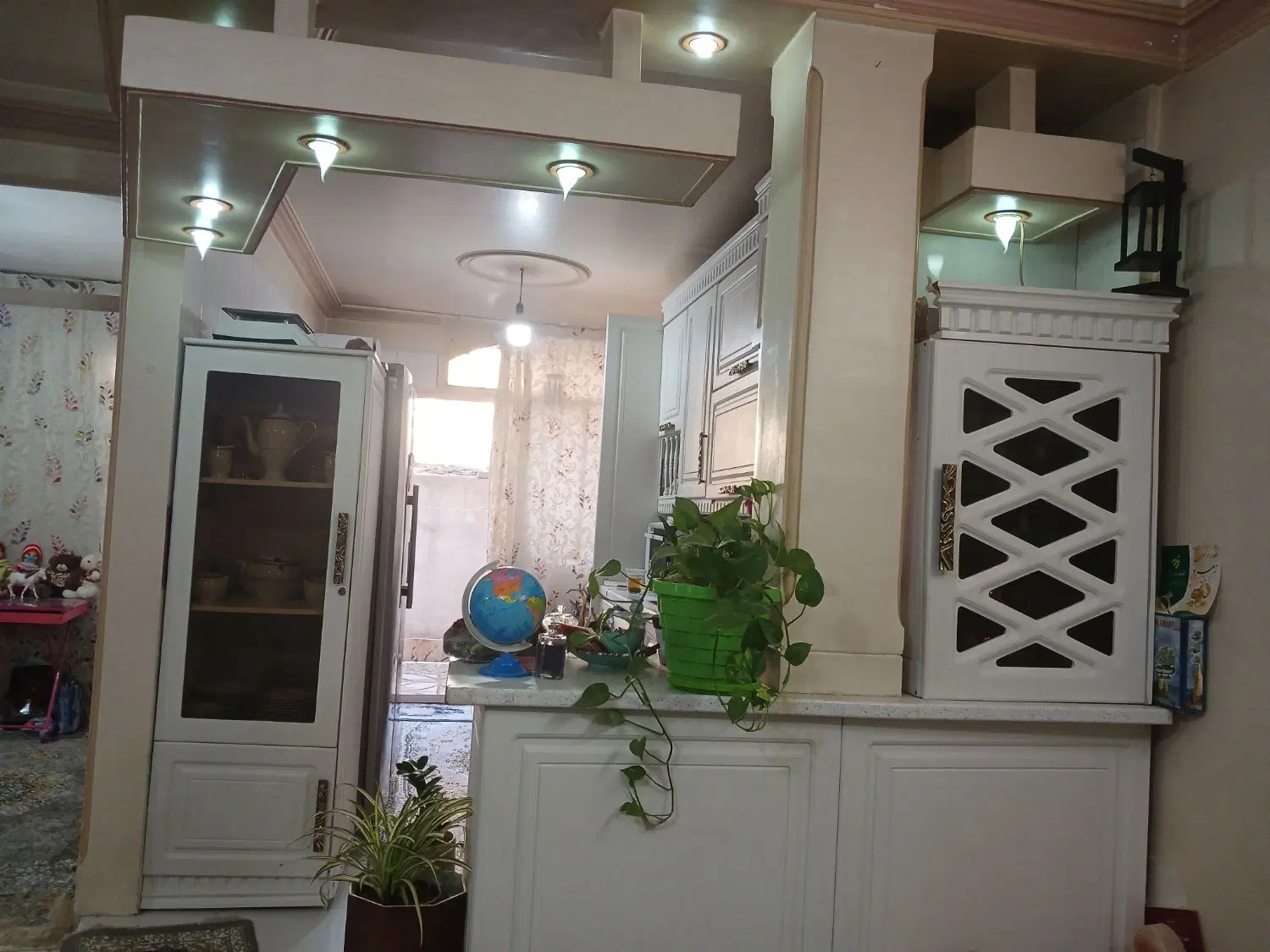 خانه و مغازه