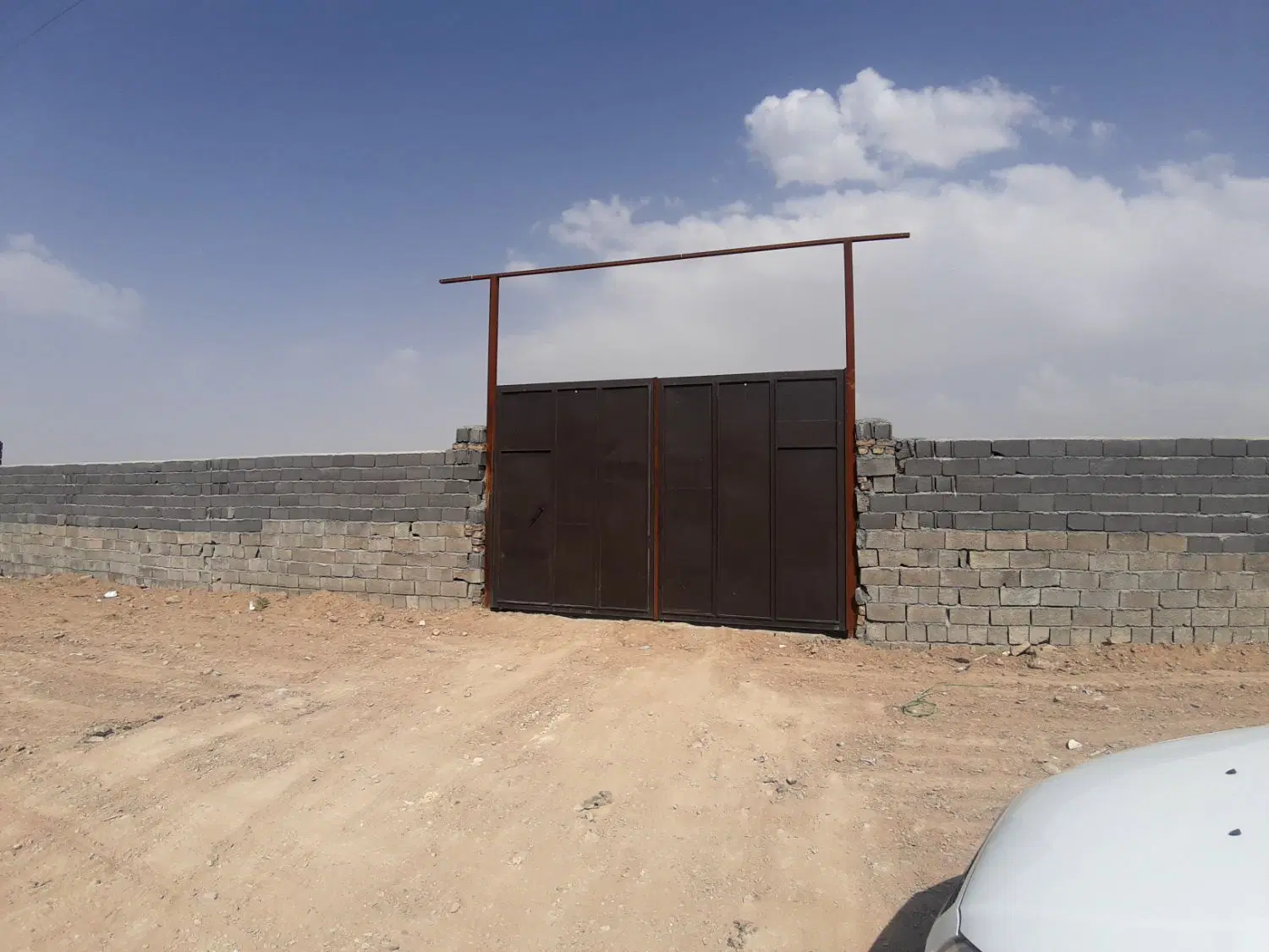 چهار دیواری احمداباد