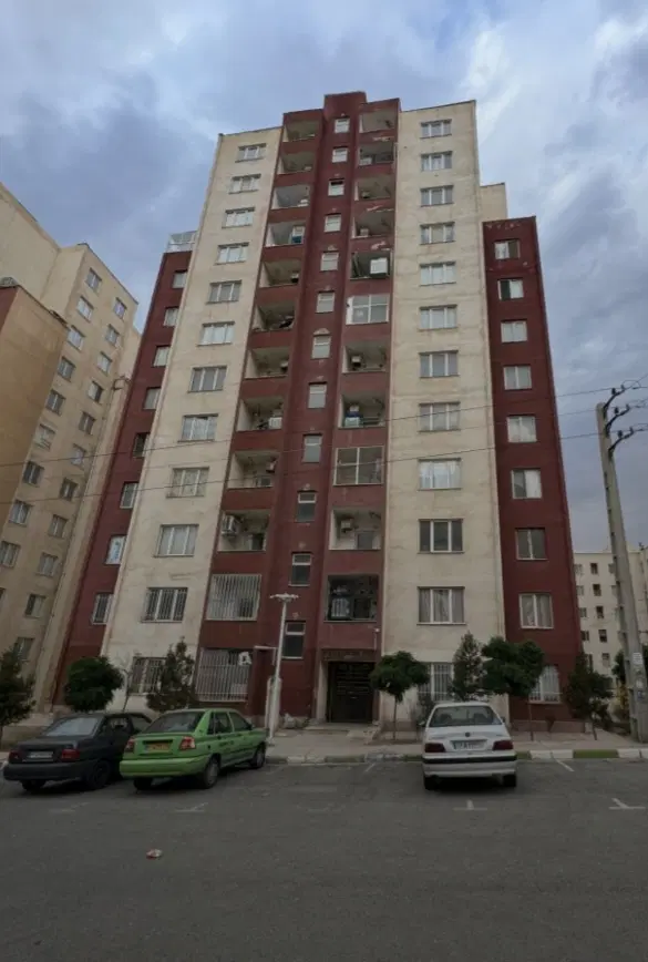 فروشنده و خریدار واحد خام