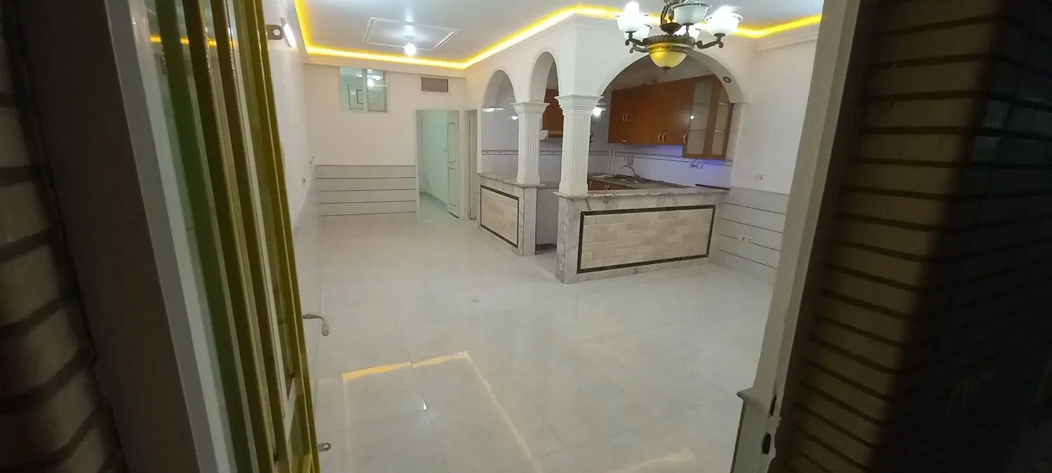 منزل فروشی دو خوابه شیک  همکف،خ ایت الله سعیدی