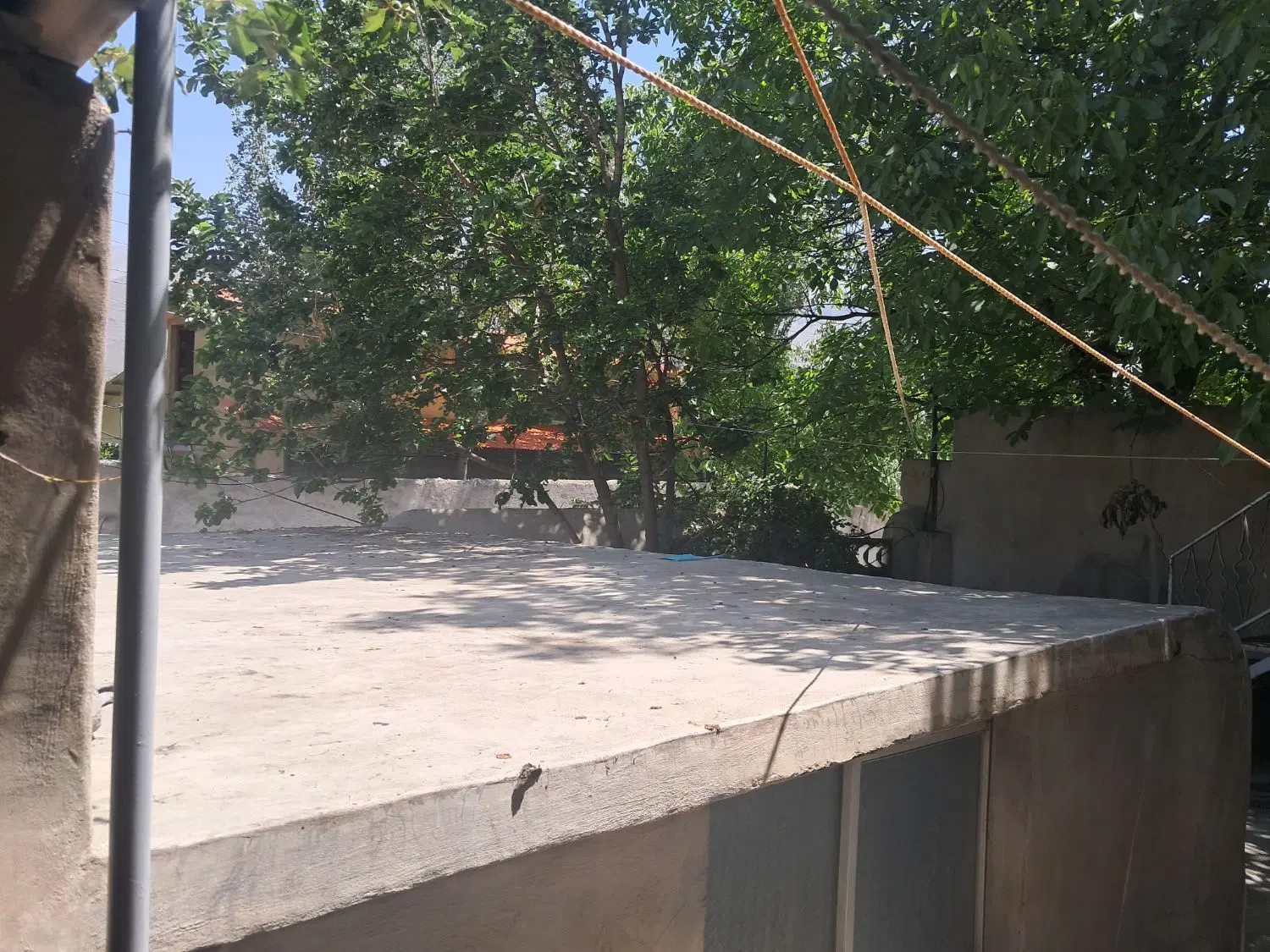 منزل ۲ طبقه دربست  شهر رینه