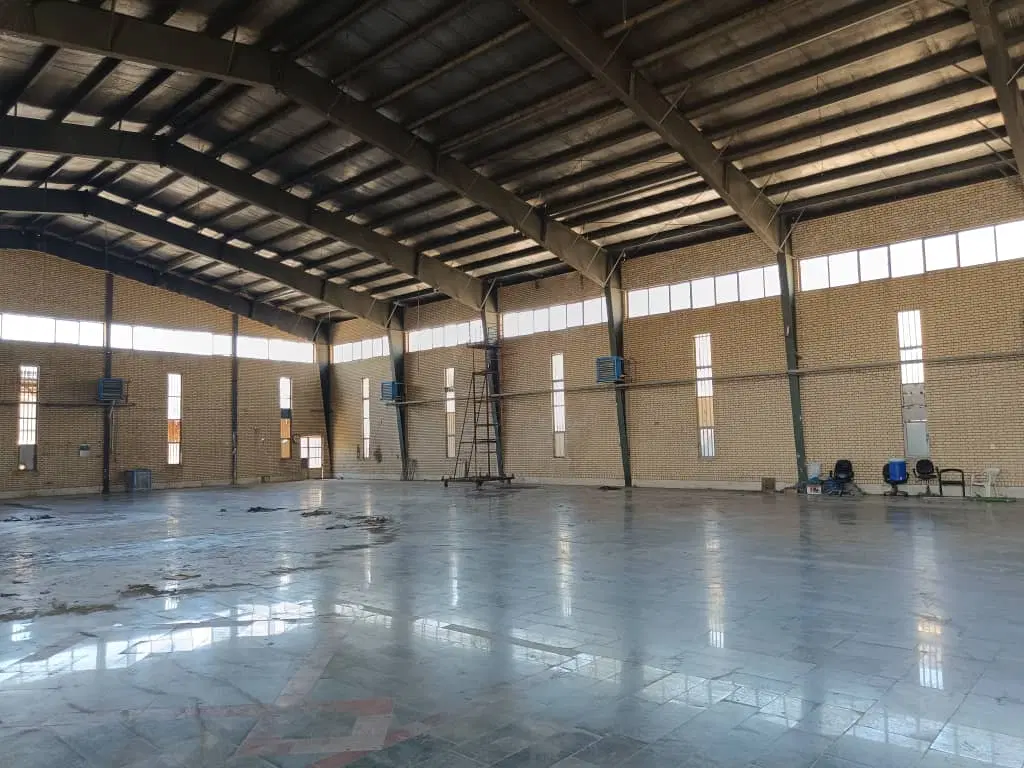 یک هکتار ملک صنعتی
