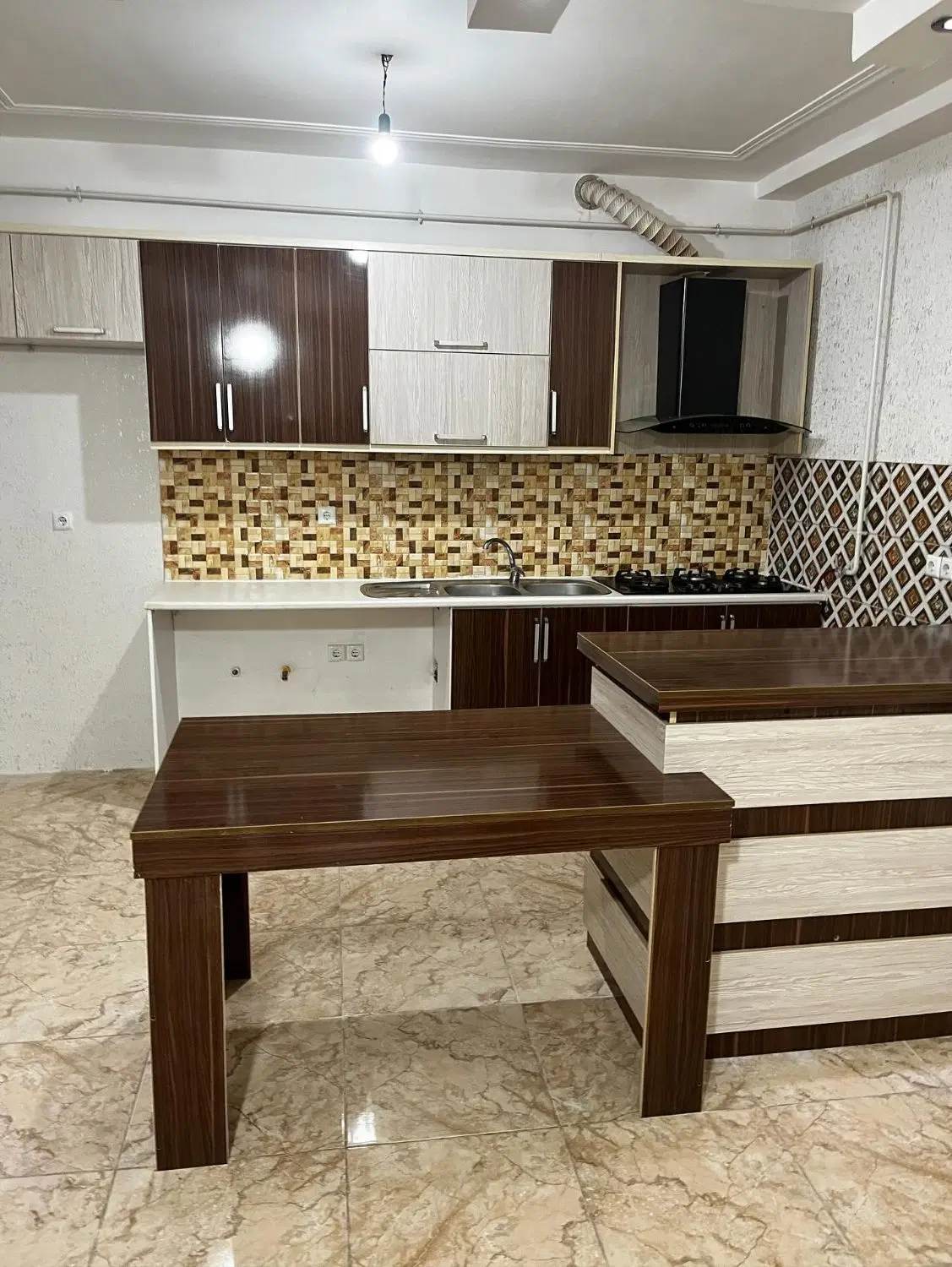 ۹۵متری شیک تمیز ۷سال ساخت
