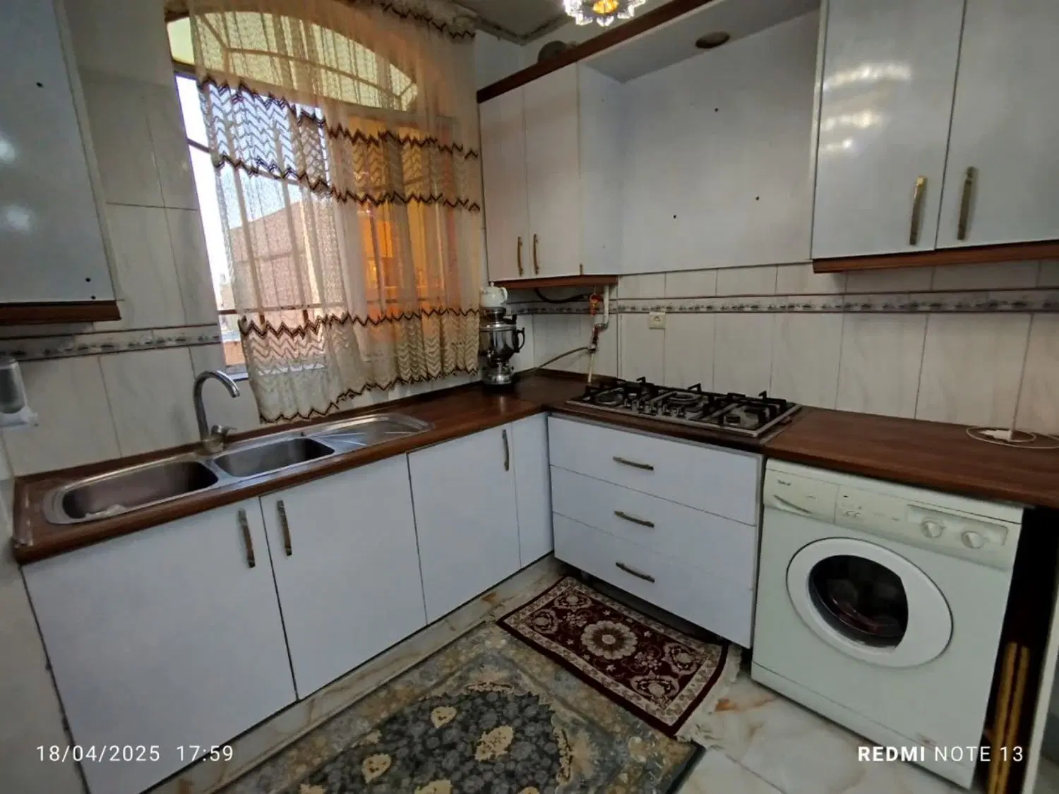 سه طبقه فروشی یا معاوضه باآپارتمان یاباخودرو 207