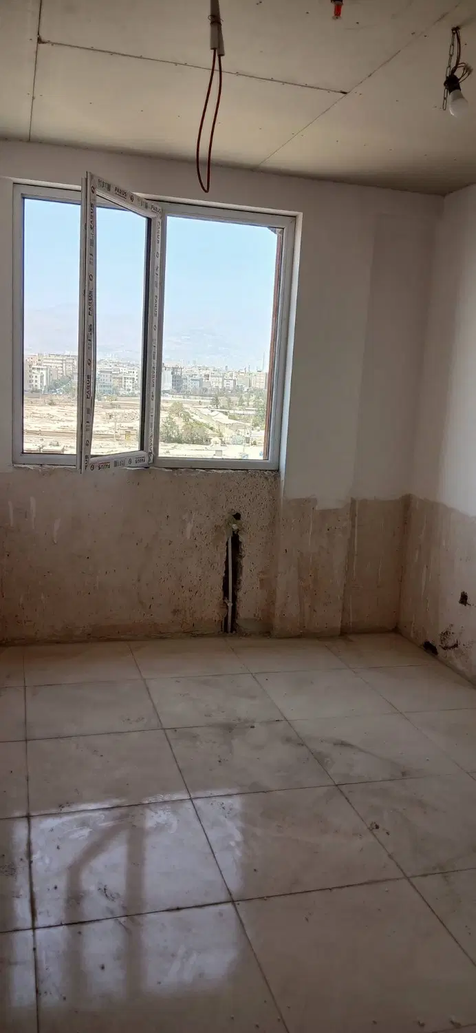 76  متر نوساز بدون مشرف رو به نما فول امکانات