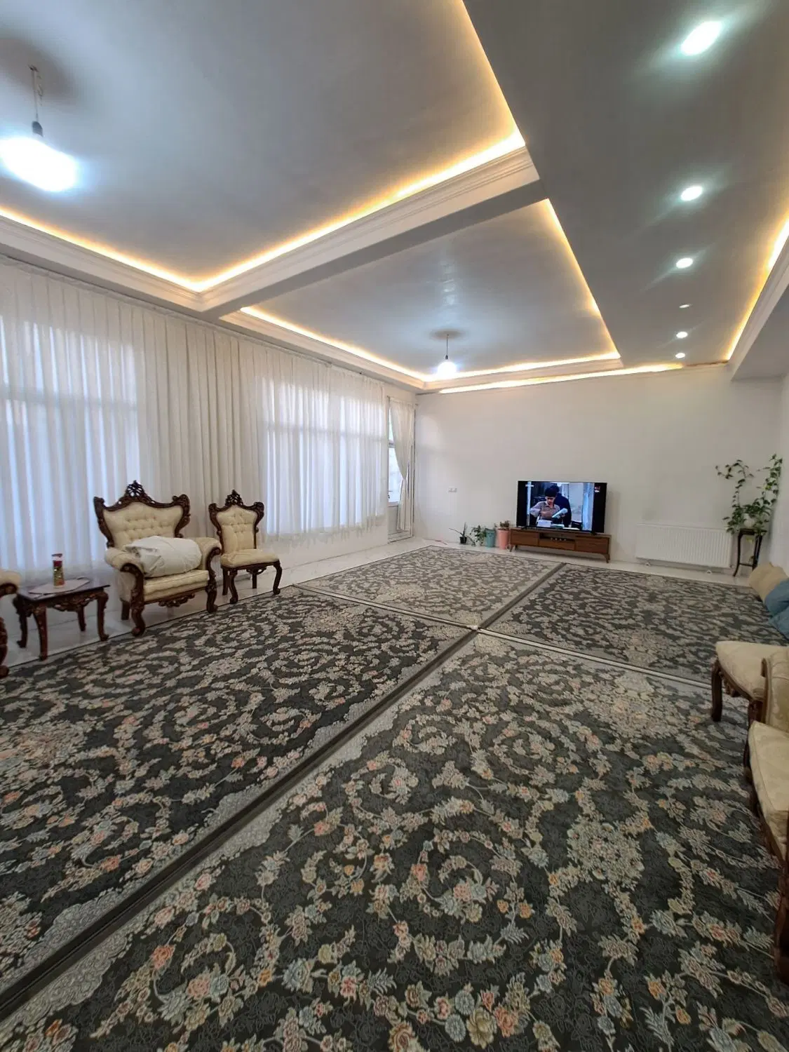 فروش یک واحد آپارتمان210متری