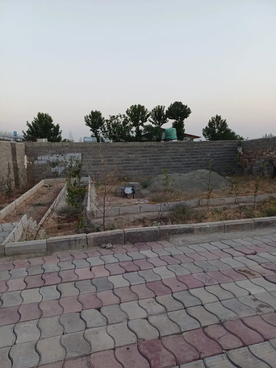 باغچه به متراژ 300متر