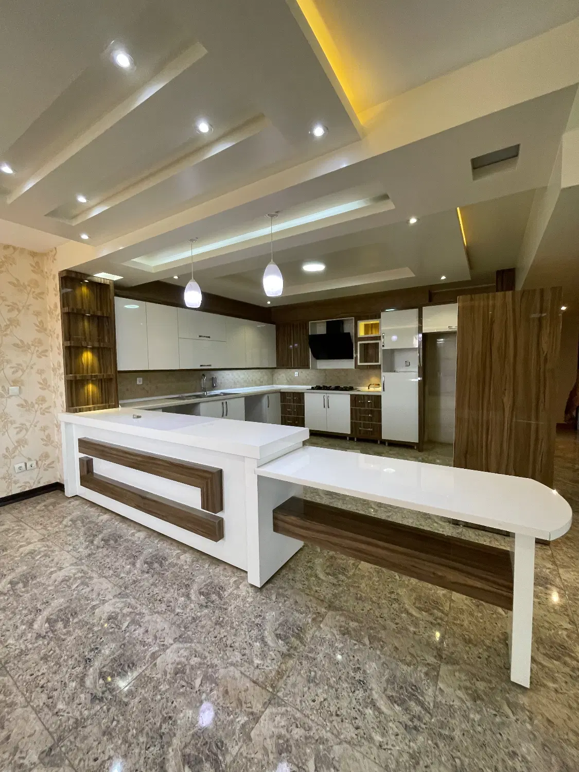 رهن و اجاره آپارتمان تک واحدی سه خواب فول امکانات