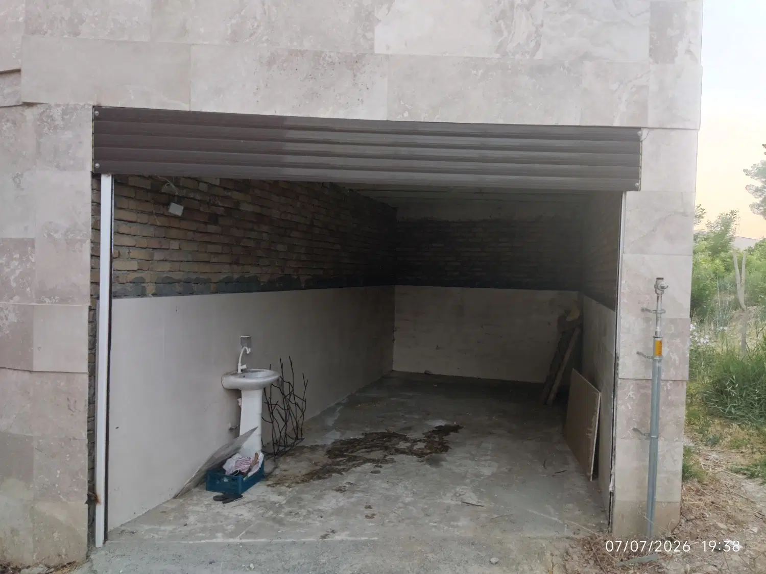 گاراژ 50متری