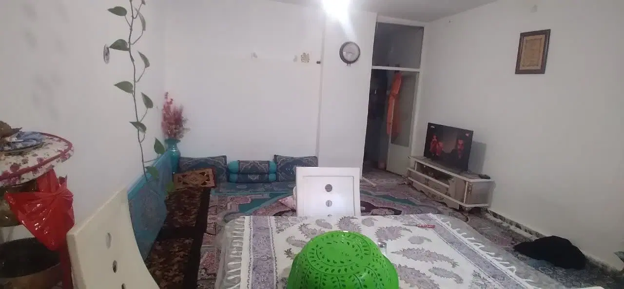ویلایی۷۵متر پشت بازارجنب کلانتری پلاک۲املاک اعتماد