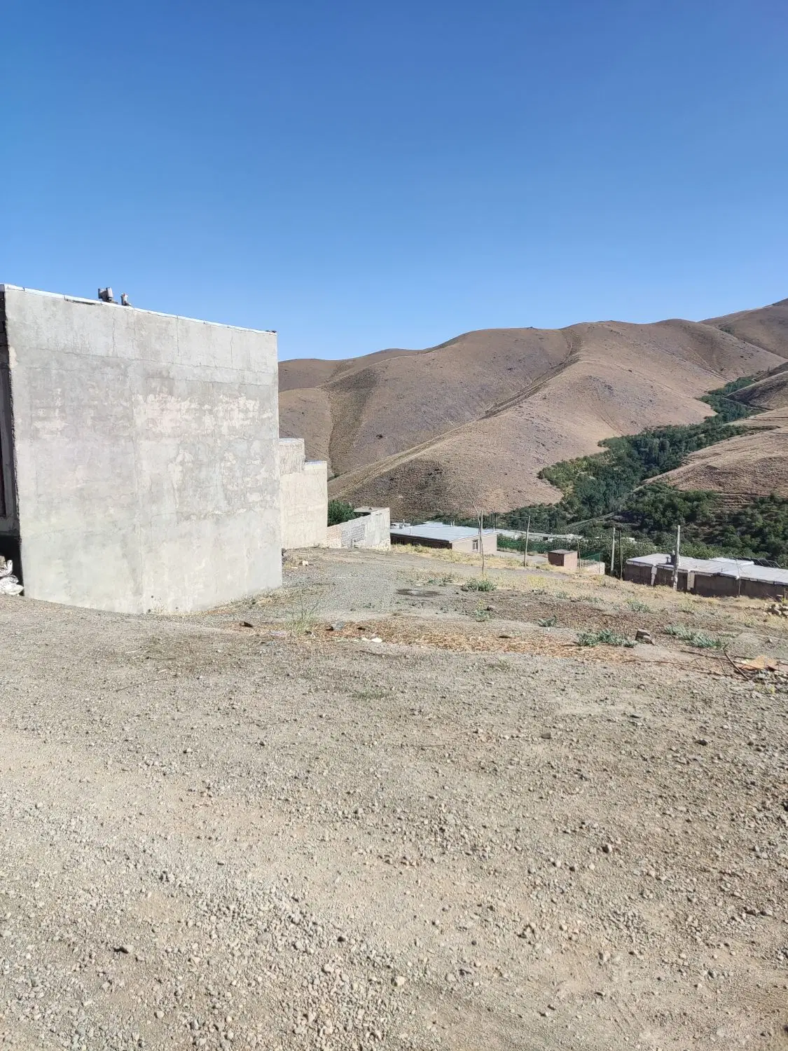 500متر زمین روستای خاکو