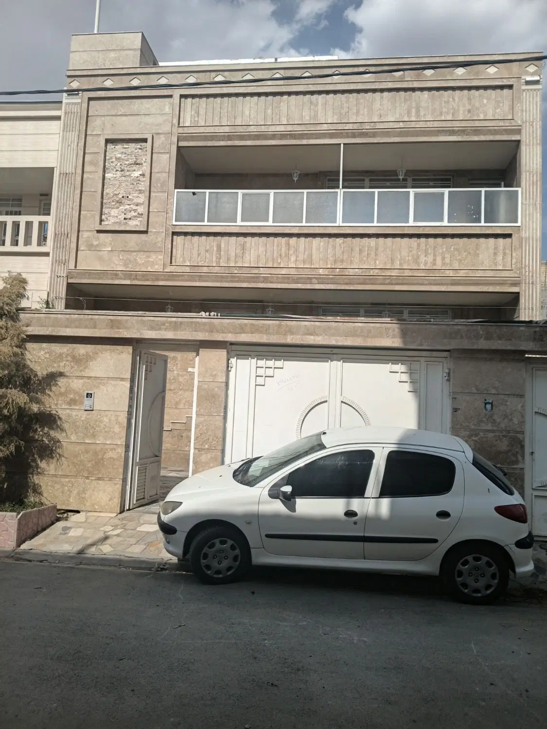 منزل مسکونی