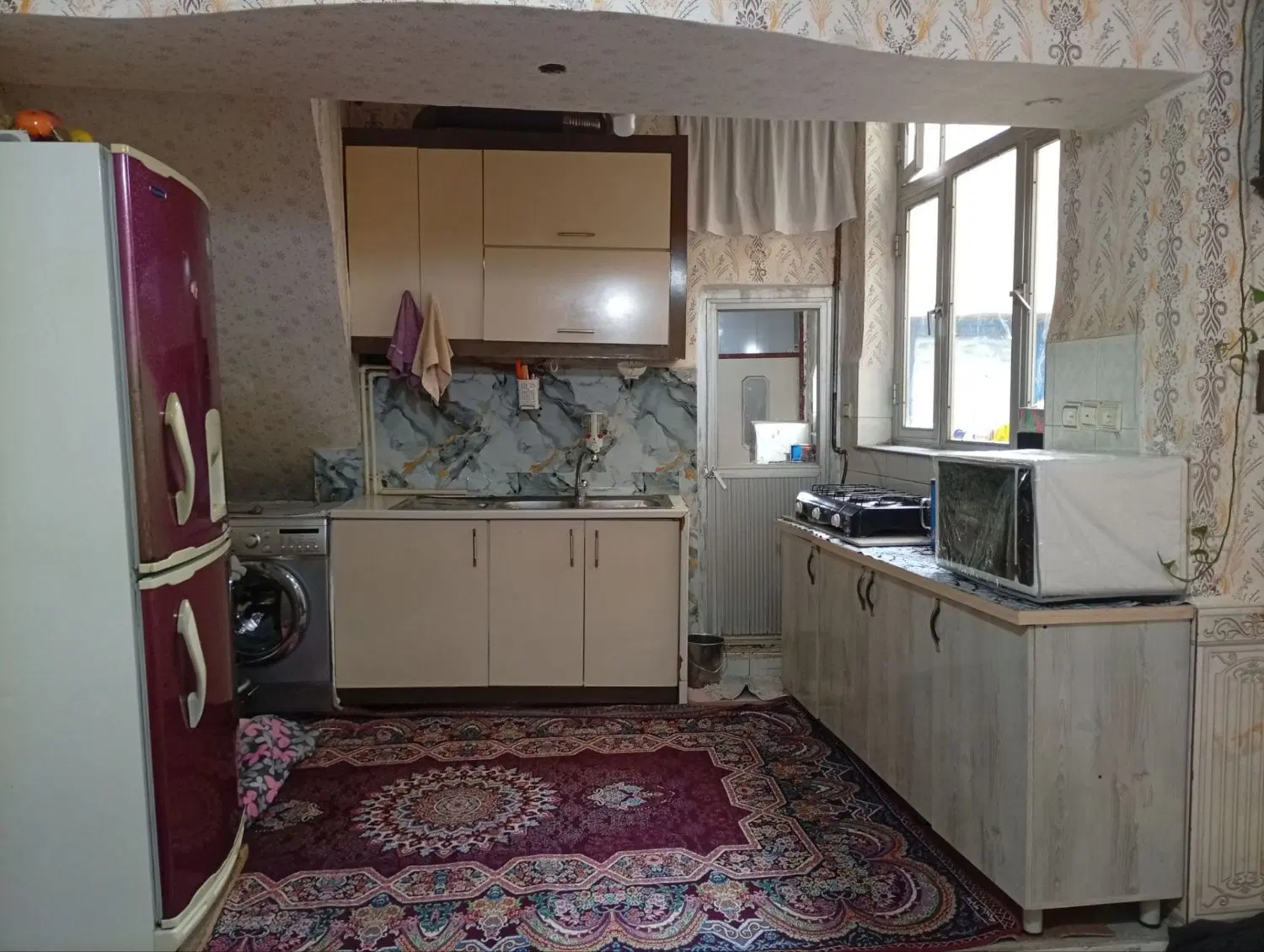 خانه مسکونی دو طبقه