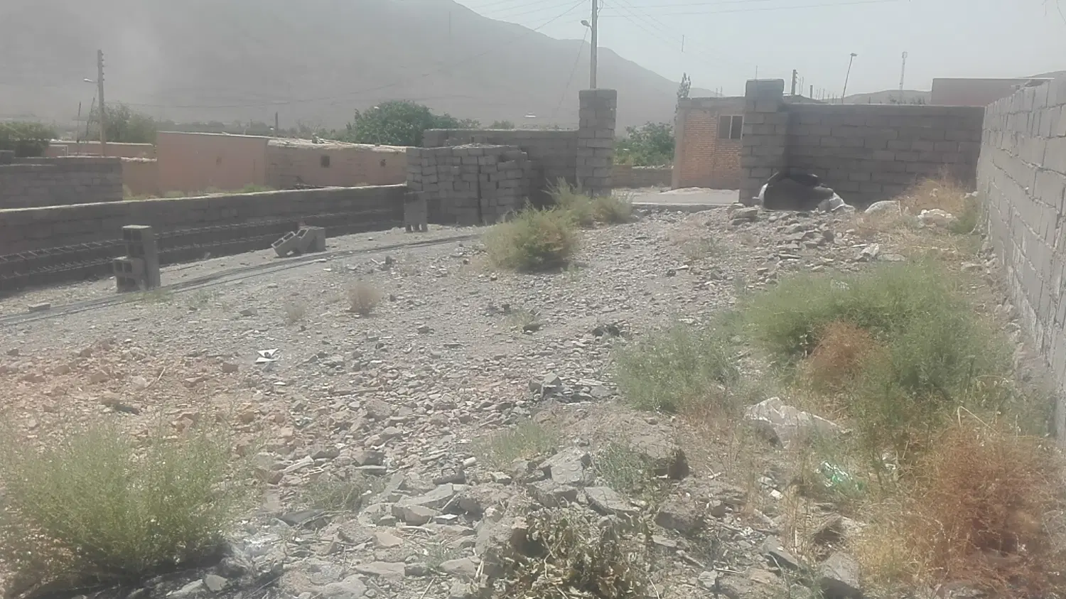 2500 متر مربع زمین در حافظ آباد بم معاوضه با ماشین