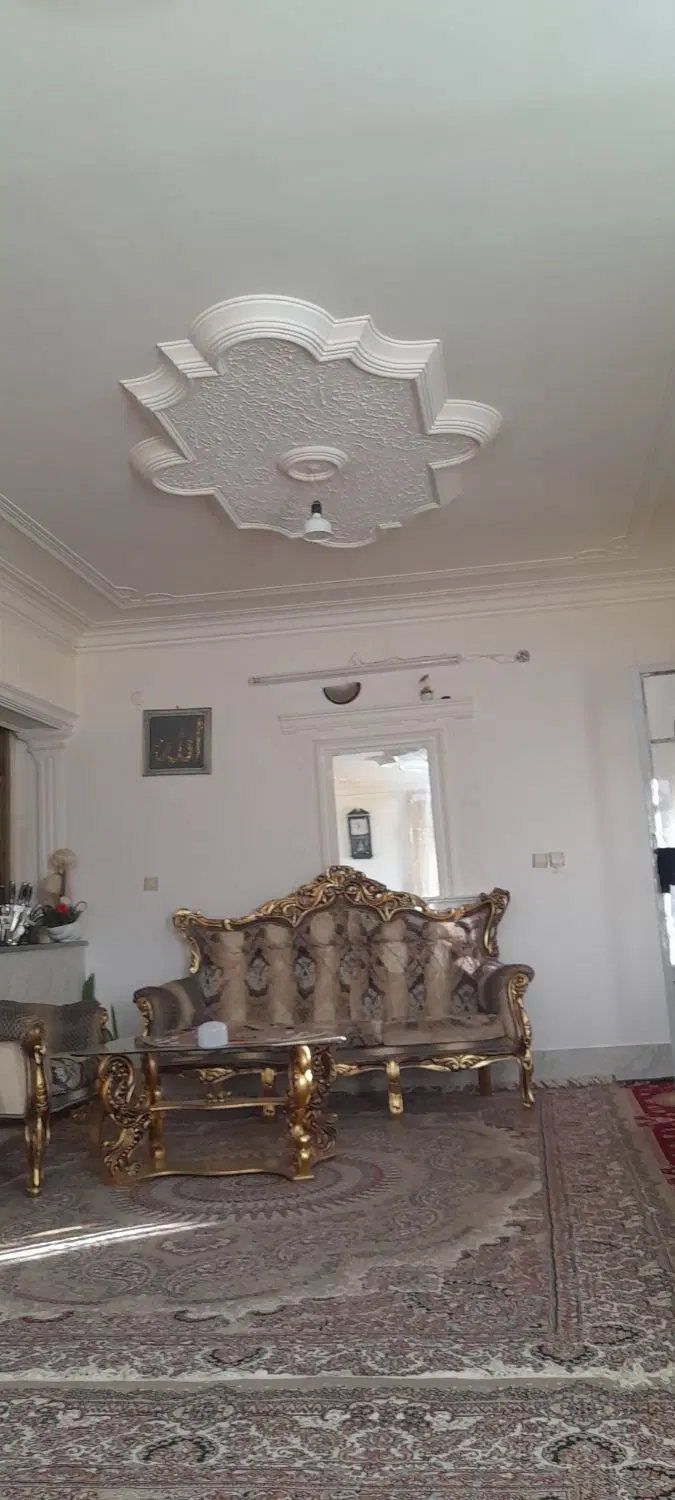 حیاط ویلایی