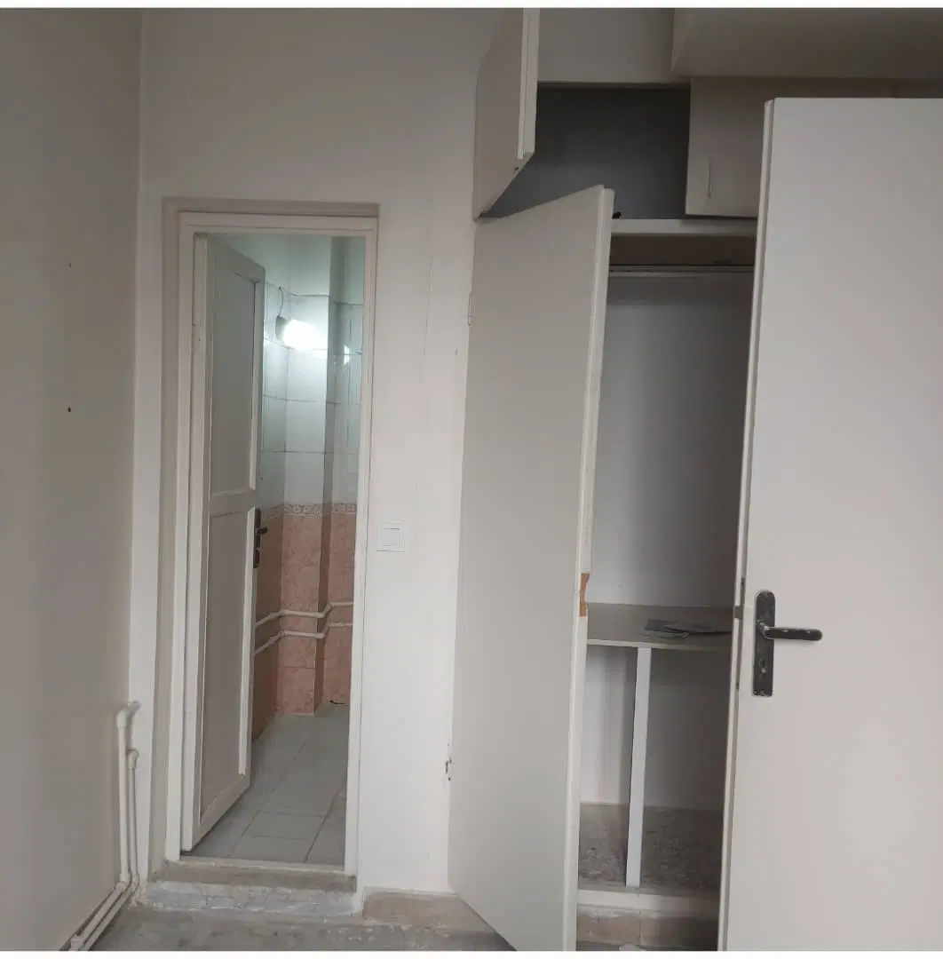 آپارتمان ۵۷ متری. دو خوابه. پارکینگ دار