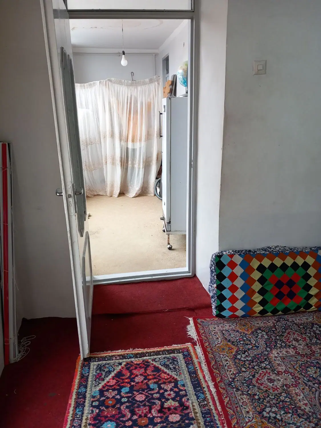 فروش یک واحد مسکونی