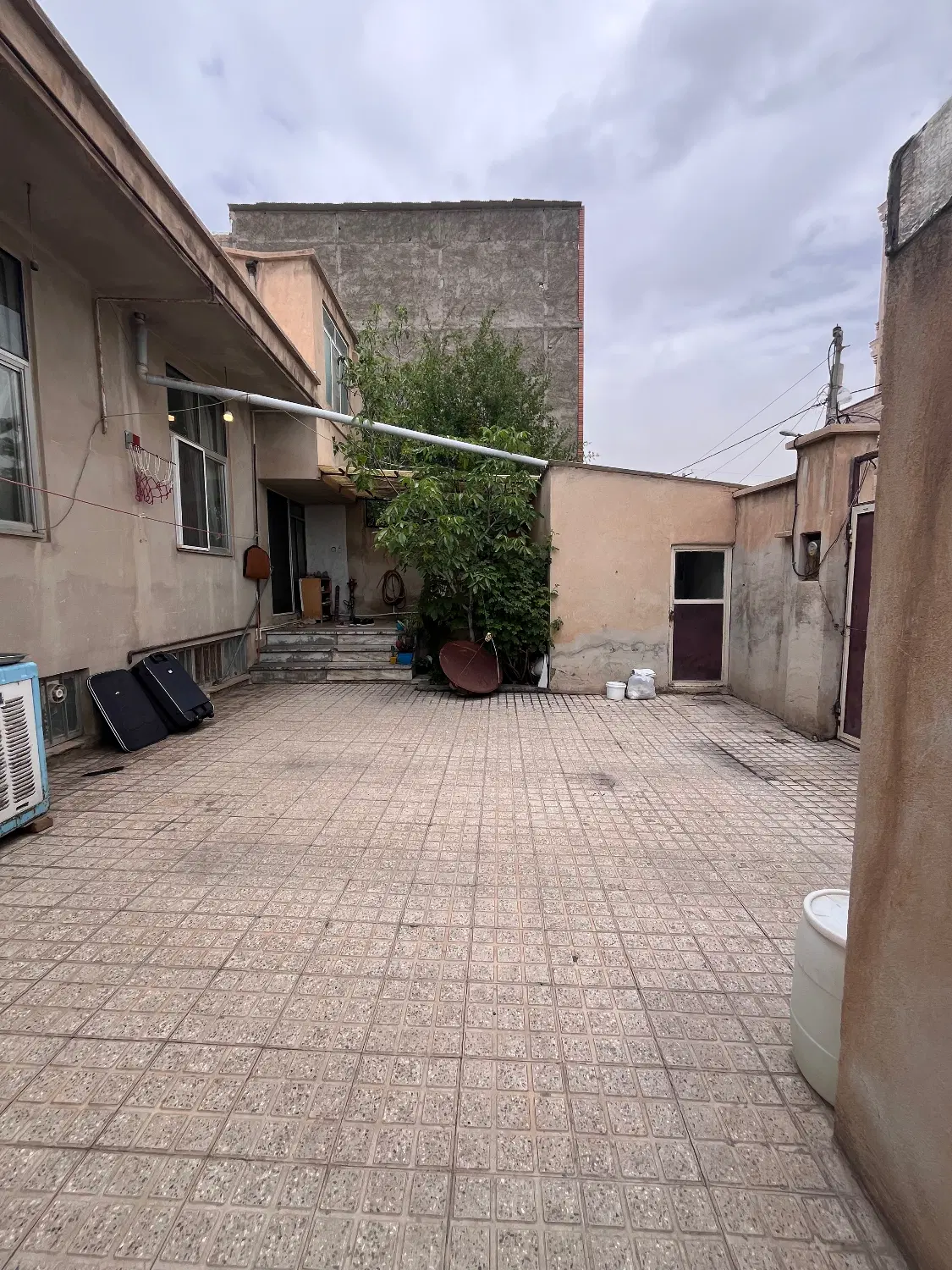 ۱۶۵متری ویلایی با بر ۱۰ دربستی