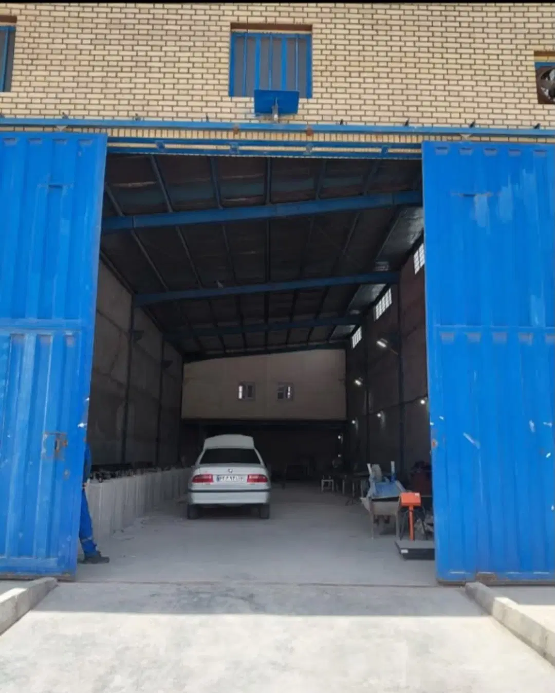 کارگاه ساخت۴۰۰متری