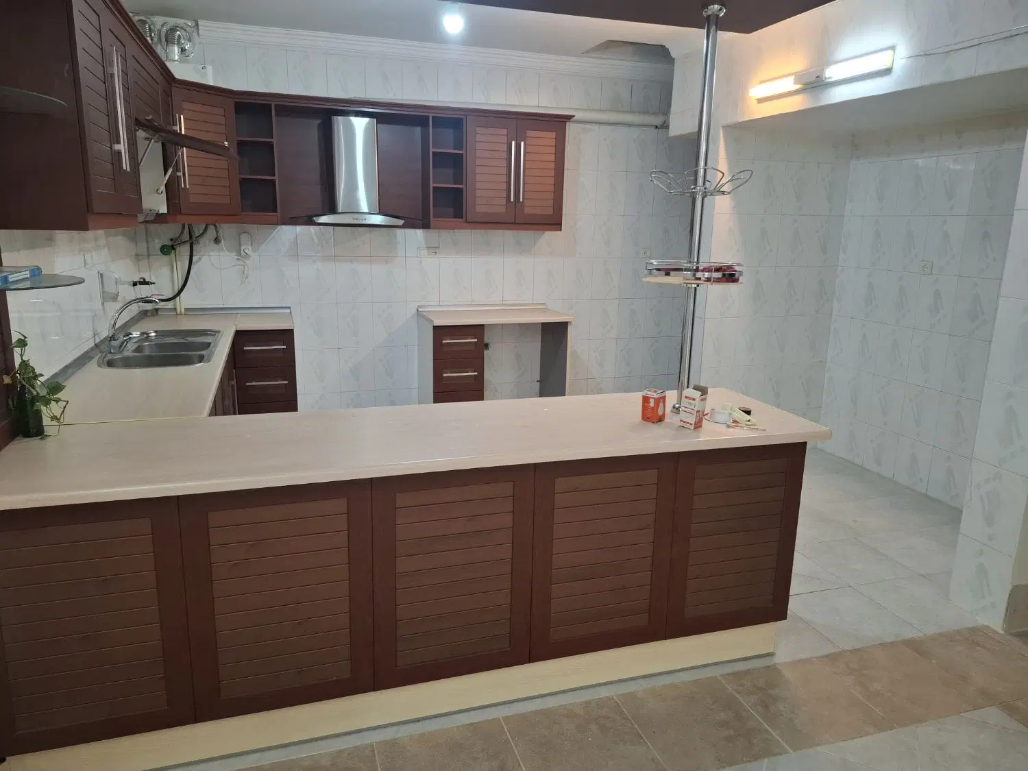 اجاره آپارتمان یک خوابه کوی ولیعصر جانبازان