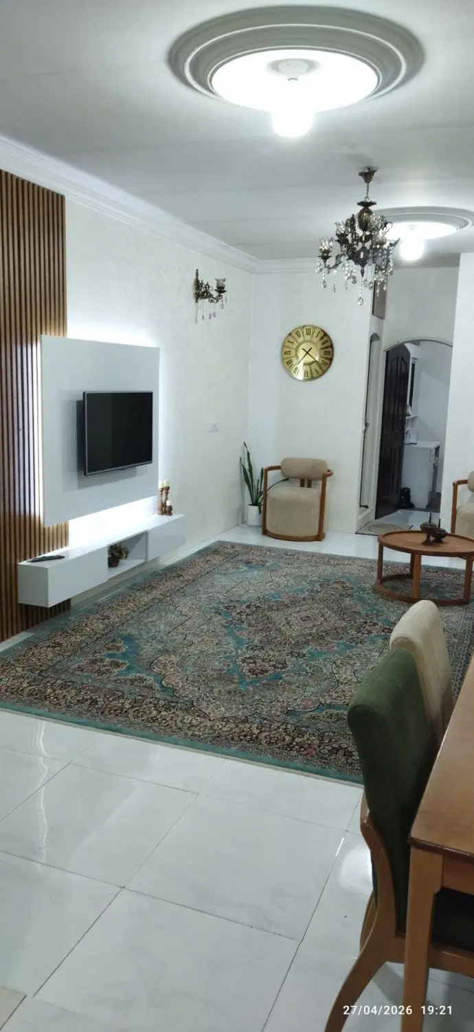 آپارتمان طبقه اول