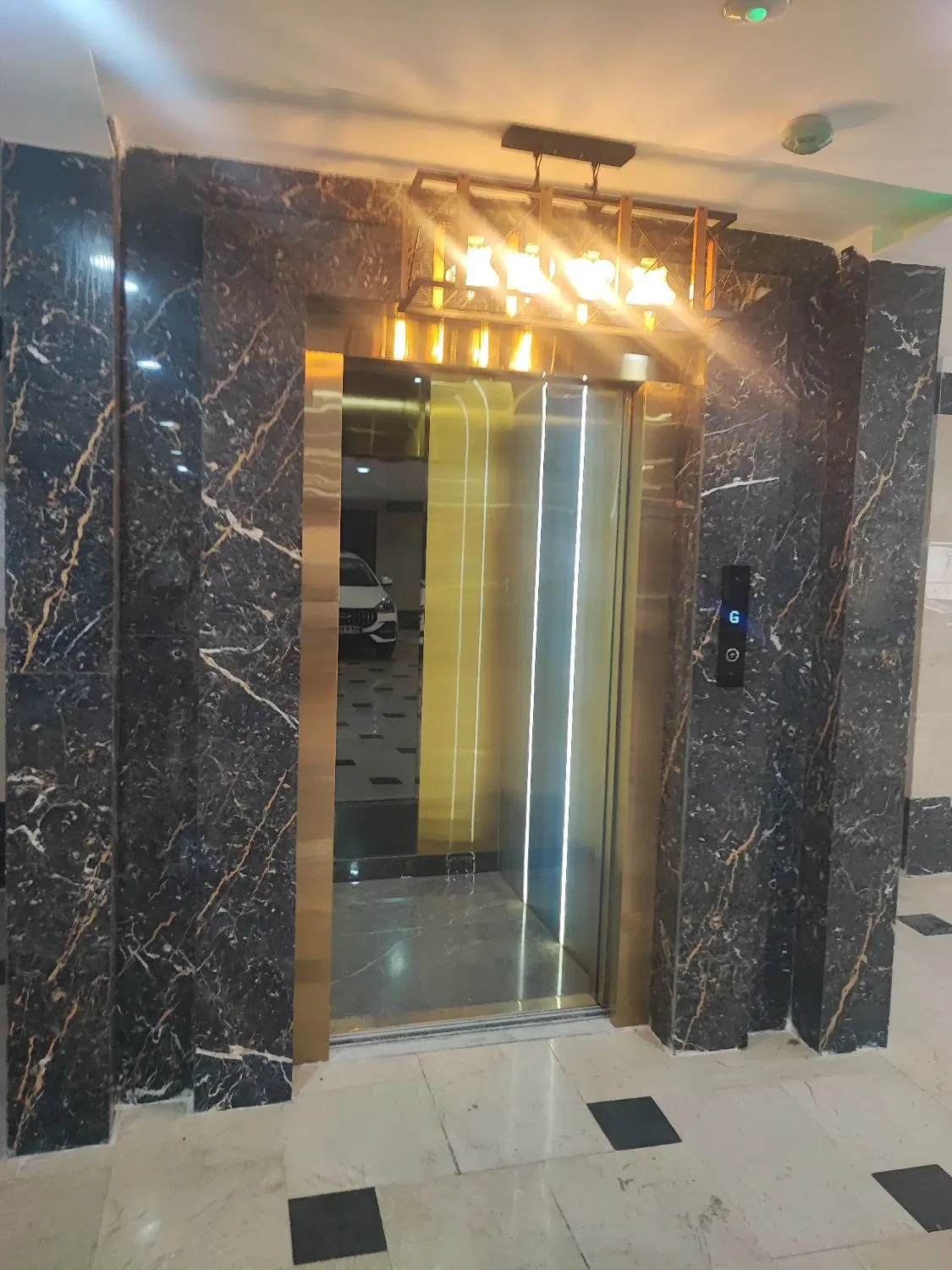 اپارتمان ۵۳متر وردآورد خ مطهری شمالی سند آماده