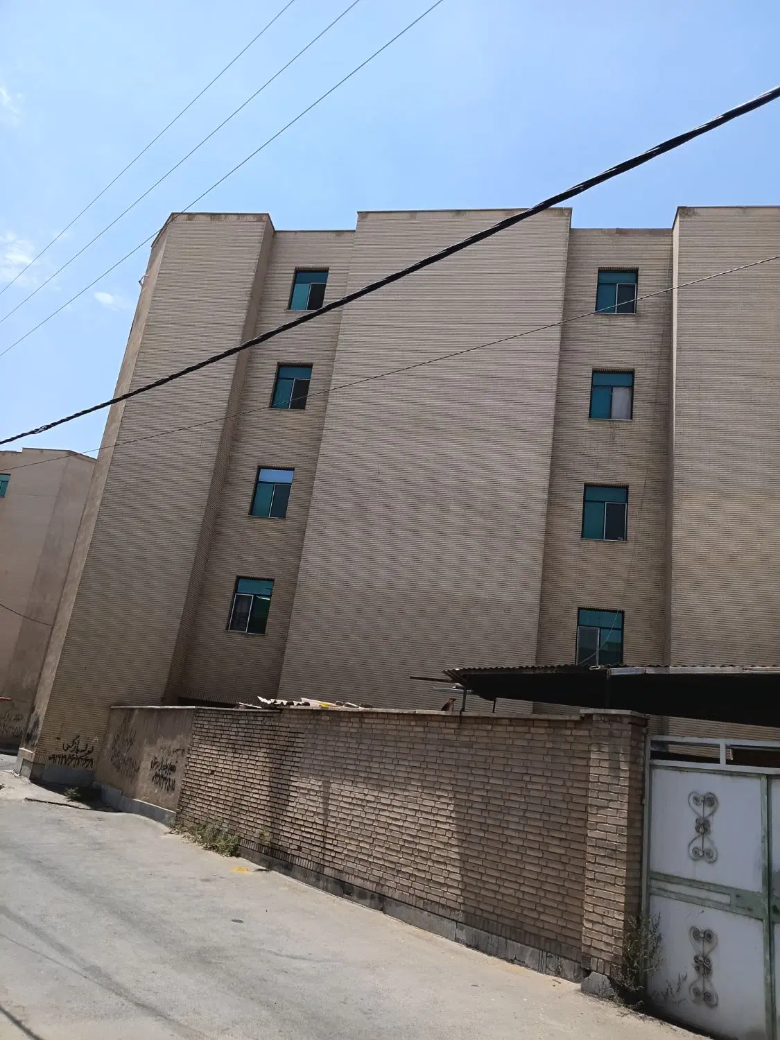 واحد مسکونی ۱۸۰ متر شهرک اتحاد