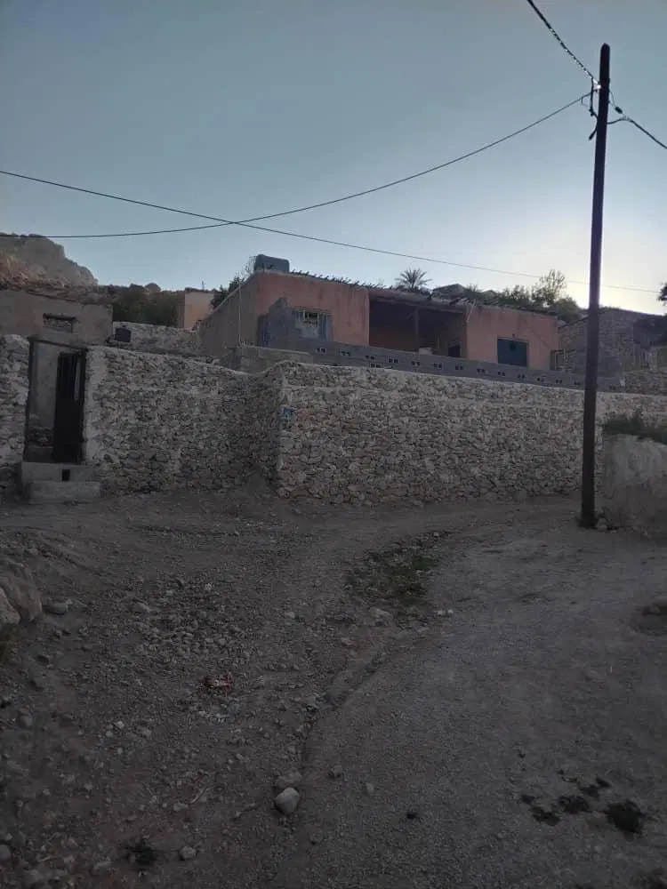 خانه روستایی ۶۵۰متری بامنظره بسیارزیبا