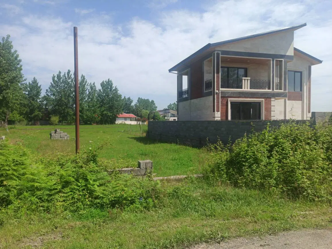 زمین با کاربری مسکونی بر اصلی روستای وردوم