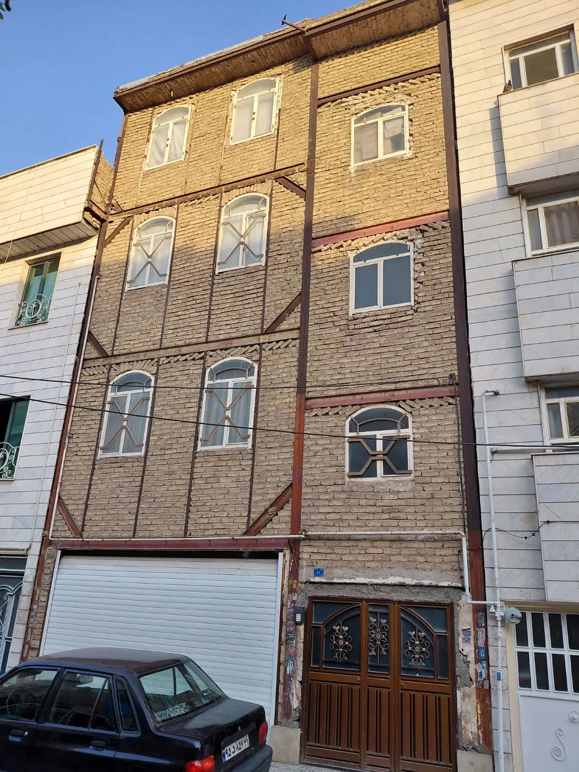 ساختمان ۴ طبقه جنوبی