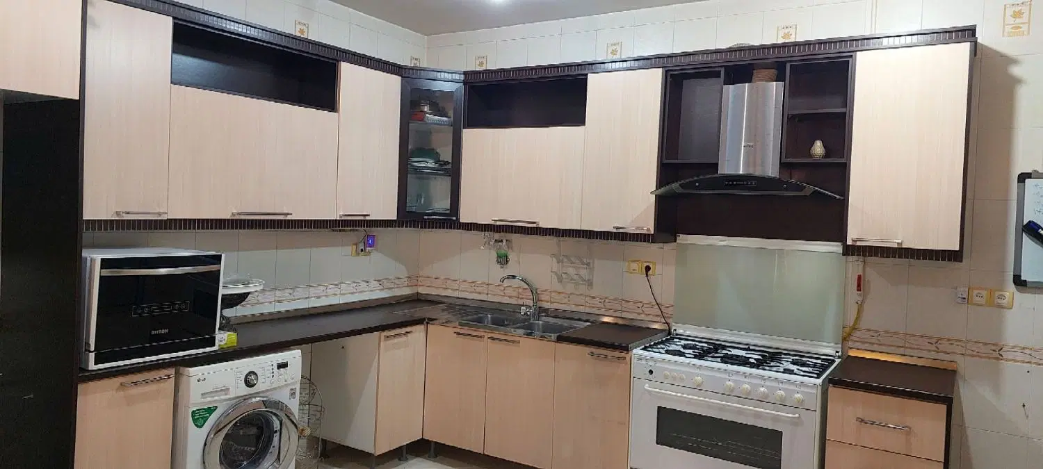 فروش منزل150دوطبقه سندتکبرگ کوی نیروبلوارپاسارگارد