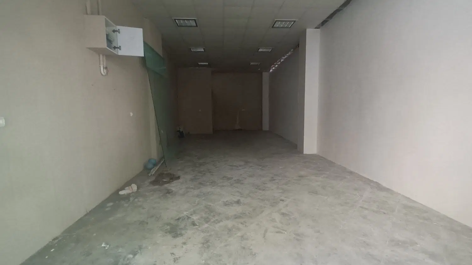 مغازه ۱۰۱ متری در شریعتی شمالی