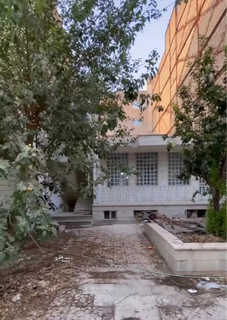 ۳۳۰ متر ویلایی ورامین